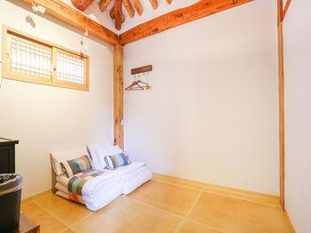 Dalzip Bukchon Hanok
