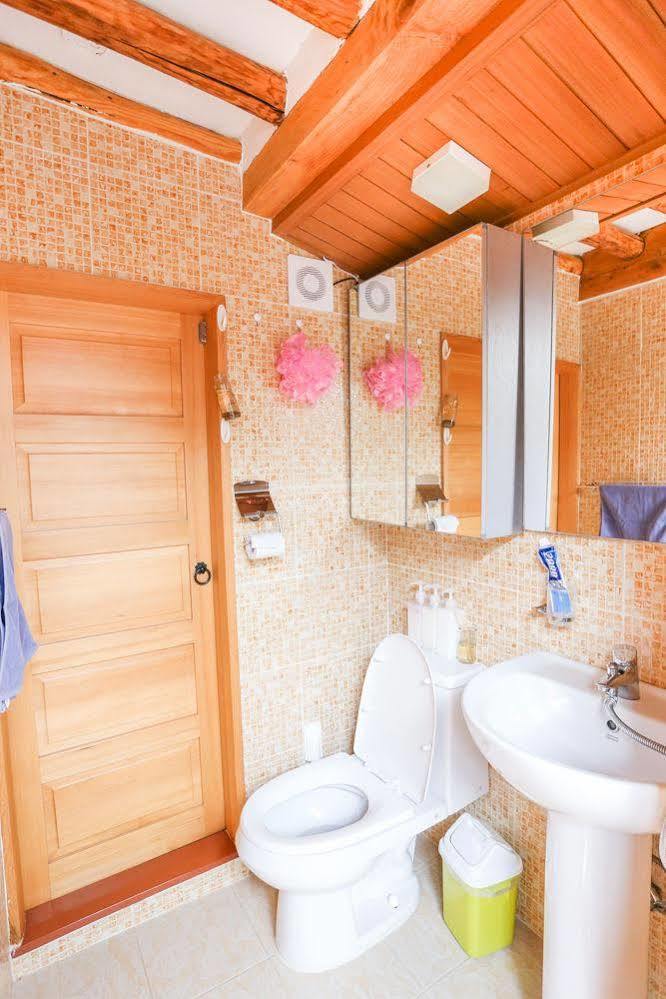 Dalzip Bukchon Hanok Hotel 2*